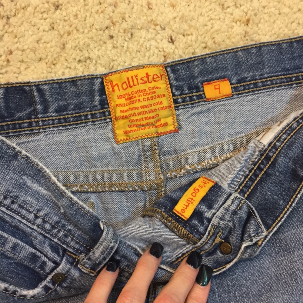 Great cond Hollister distressed jean skirt - Picture 6 of 8